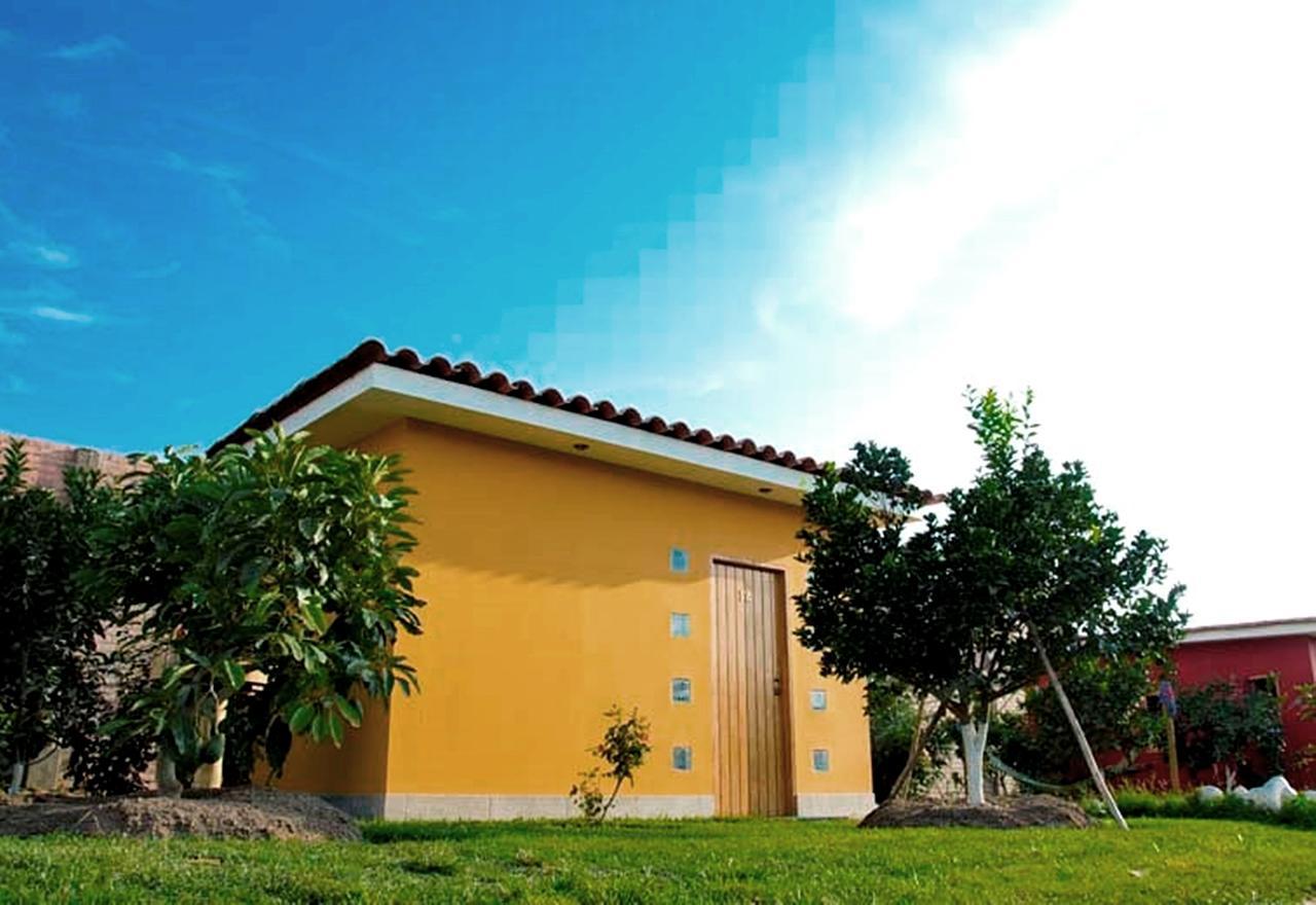 Hotel Villa Kitzia Huacho Exteriör bild